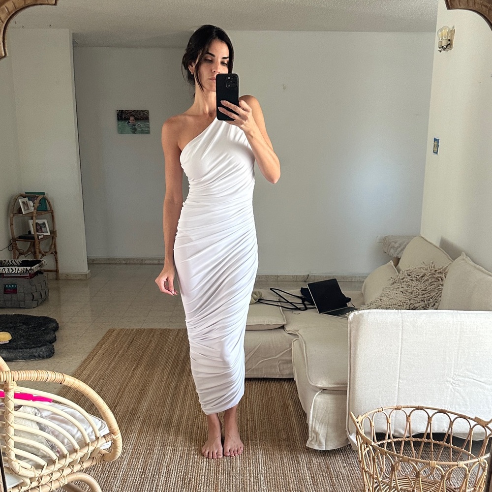 Norma Kamali White One-Shoulder Ruched Midi Dress